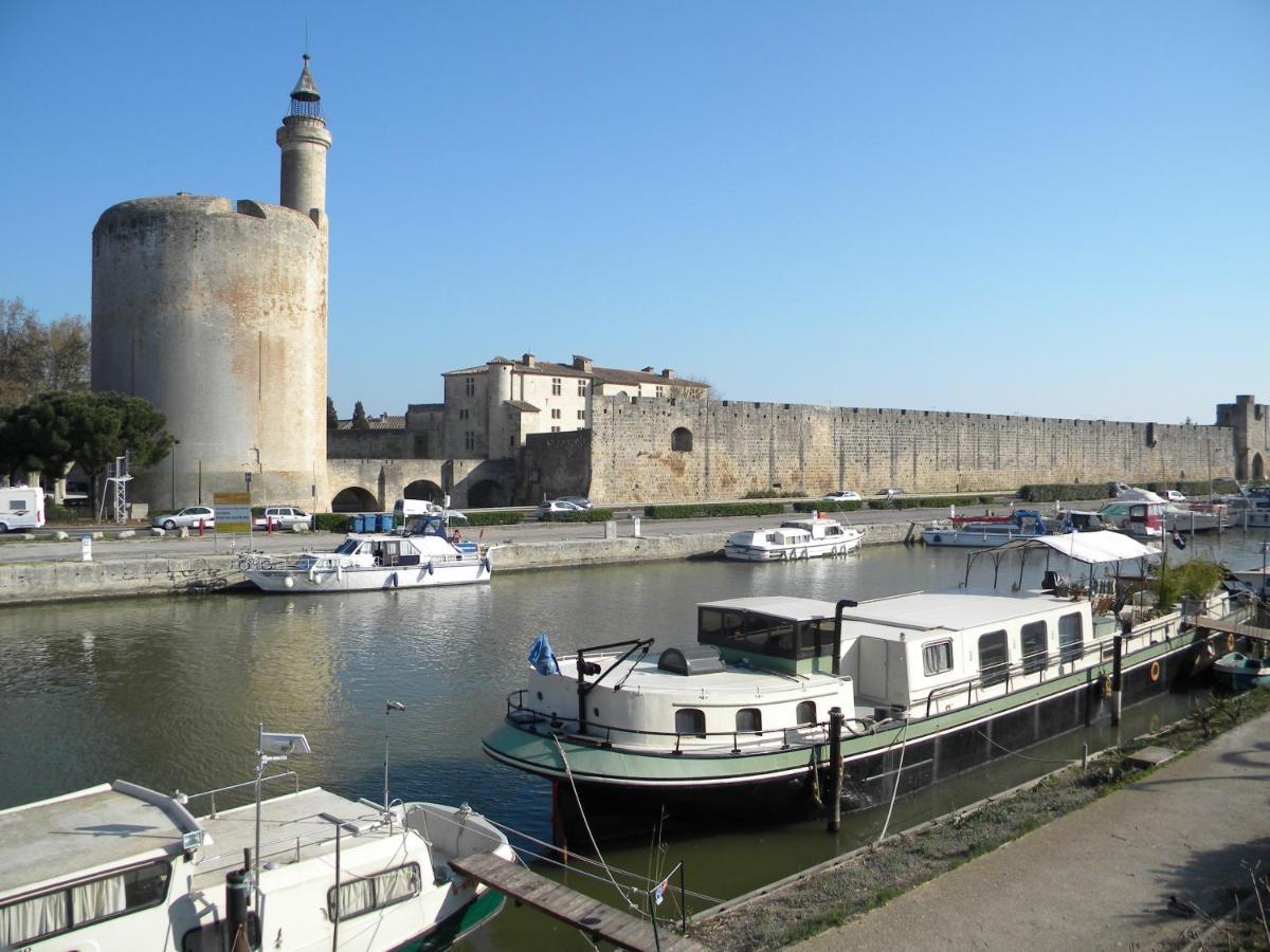 Le Tamaris Saint-Laurent-dʼAigouze Exterior foto